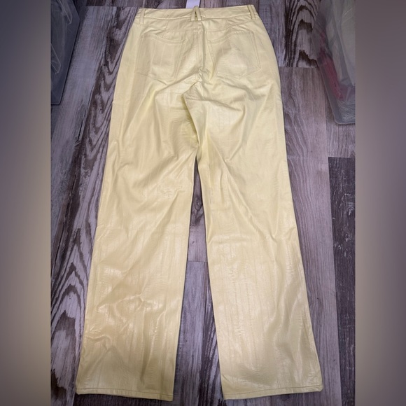 GOOD AMERICAN Faux lizard-effect leather straight-leg pants key lime yellow 6 - Picture 6 of 12